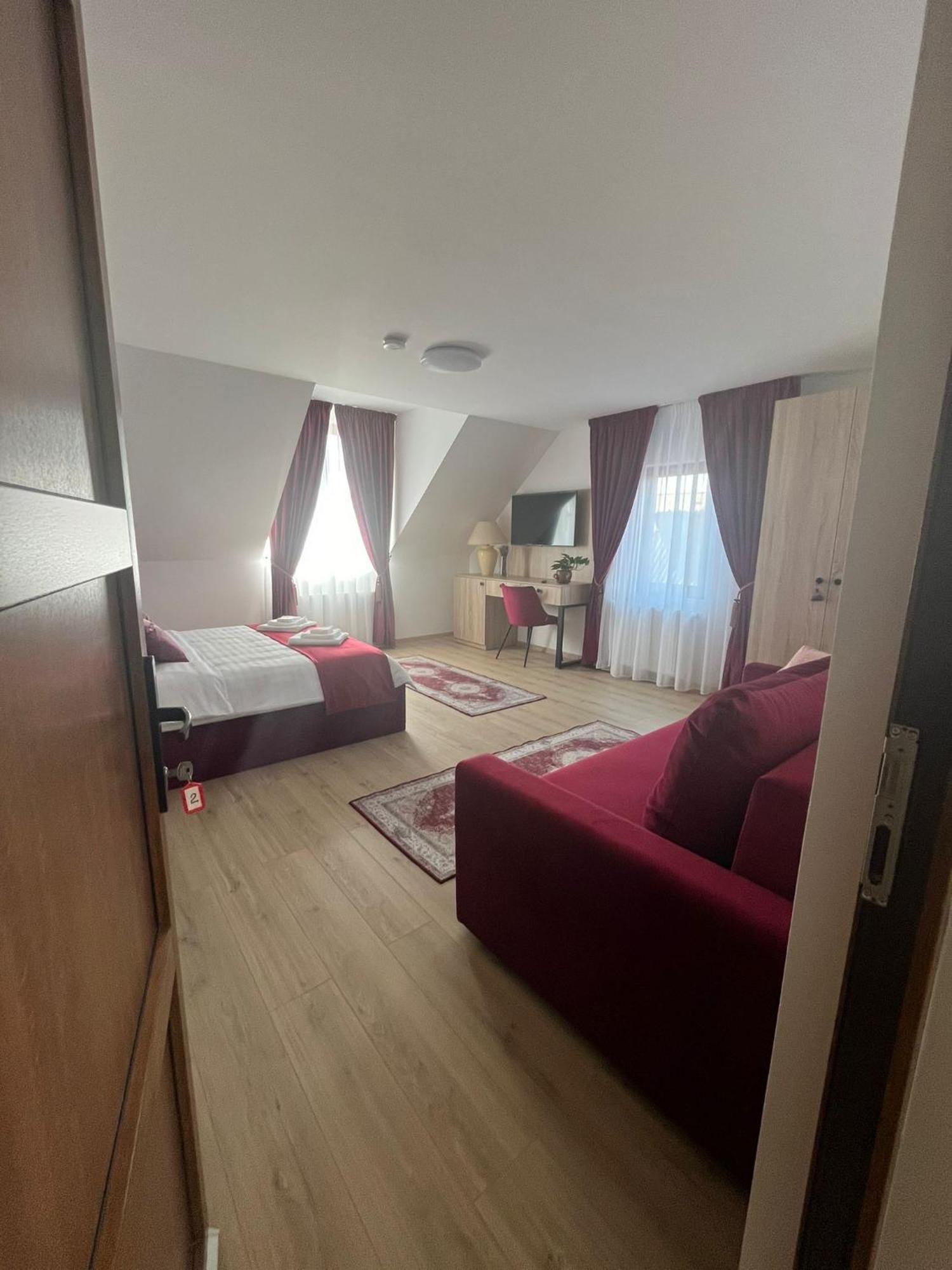 Kilometru108 Hotel Leordina Ngoại thất bức ảnh
