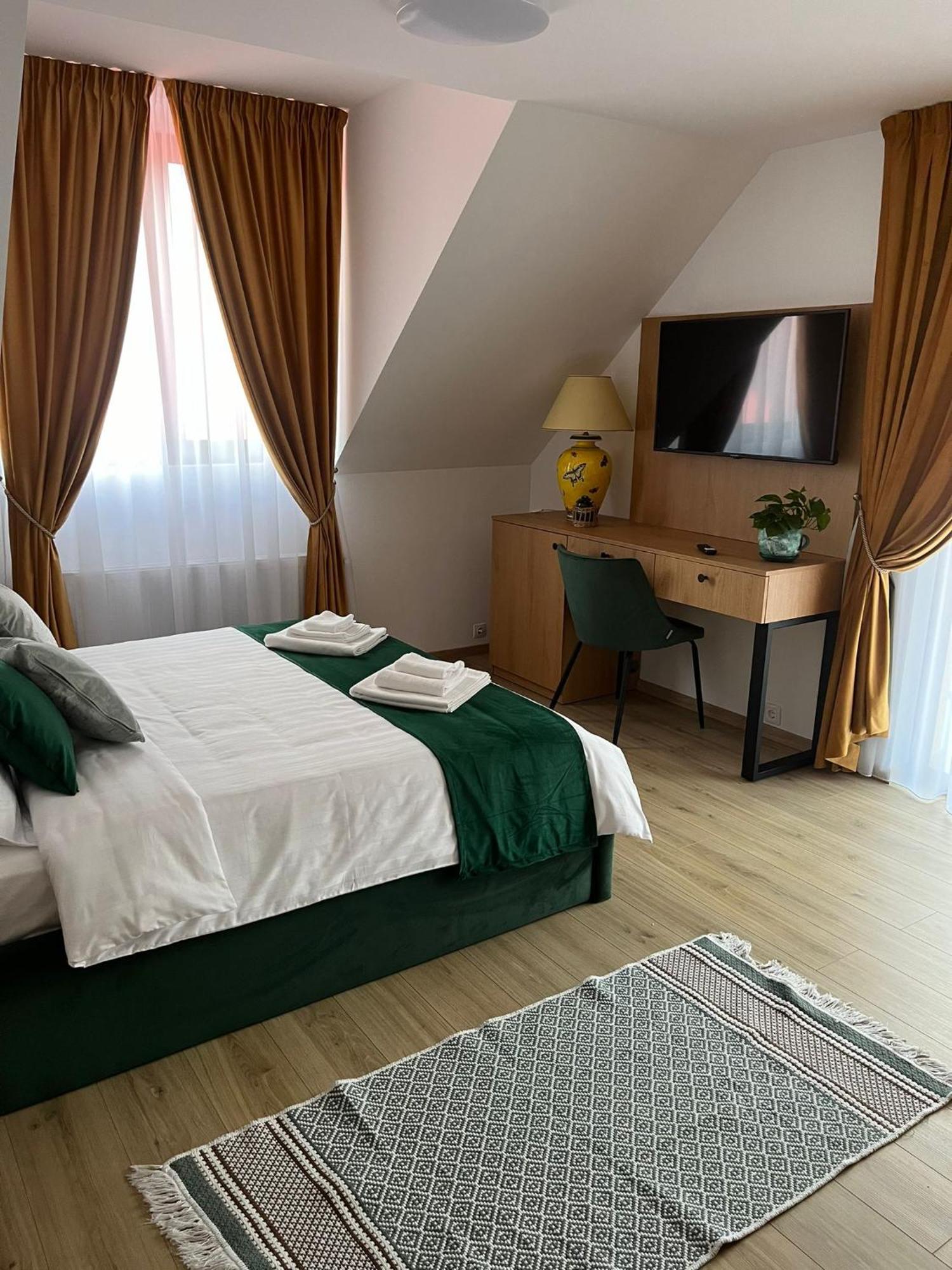 Kilometru108 Hotel Leordina Ngoại thất bức ảnh