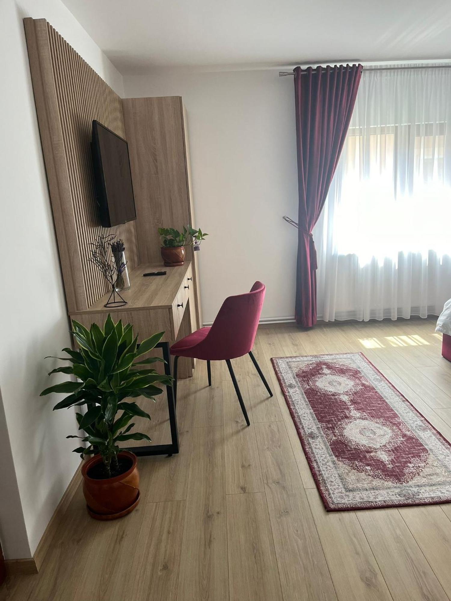 Kilometru108 Hotel Leordina Ngoại thất bức ảnh