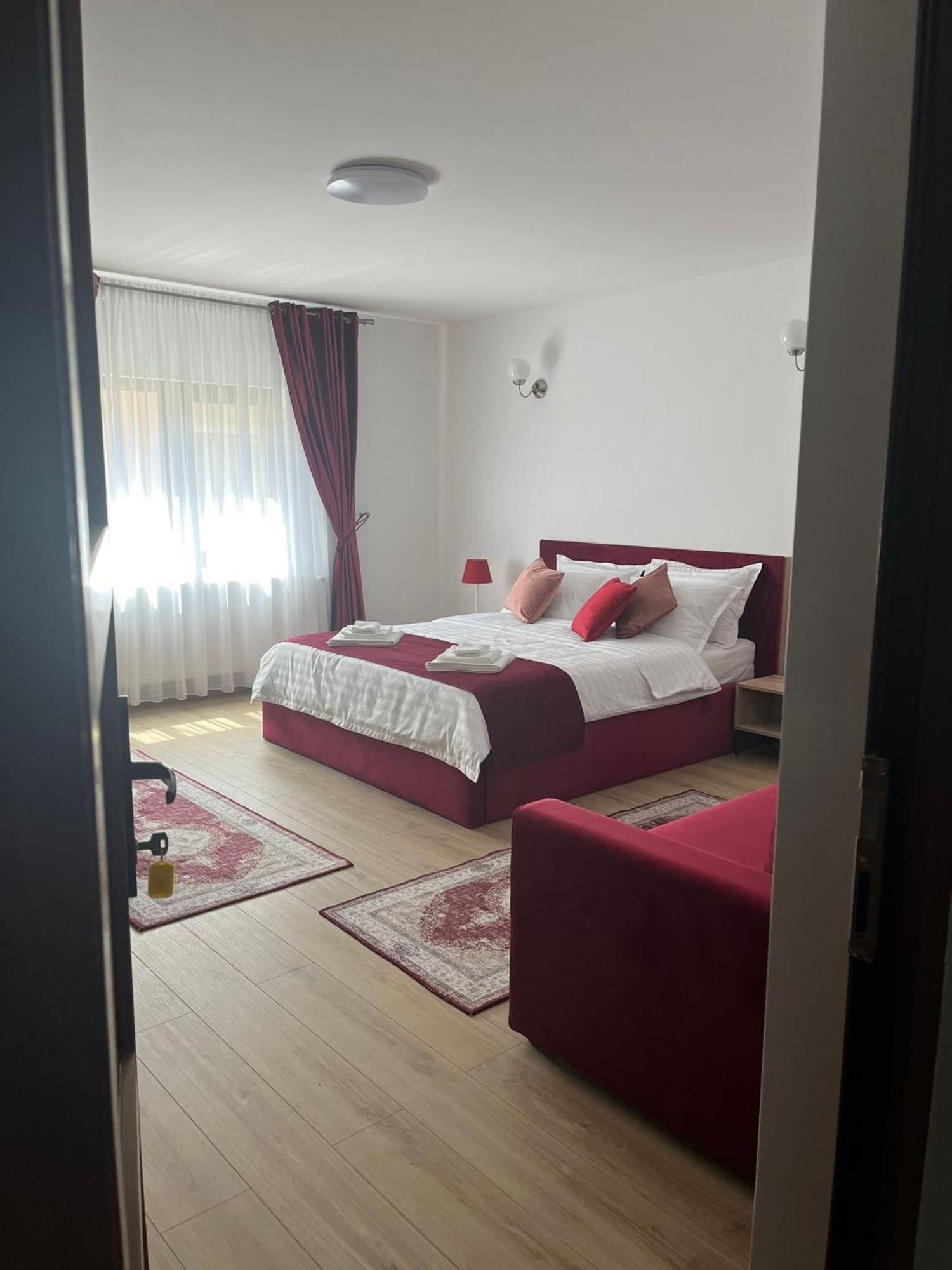 Kilometru108 Hotel Leordina Ngoại thất bức ảnh