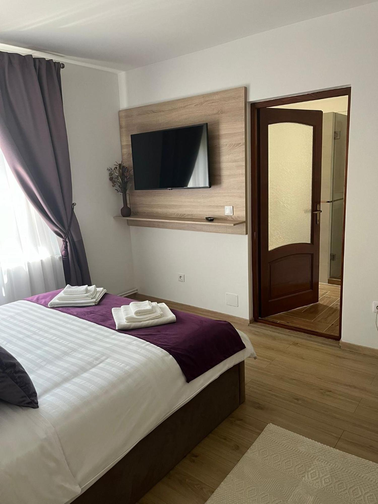 Kilometru108 Hotel Leordina Ngoại thất bức ảnh